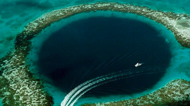 Great Blue Hole A cura di Andrea Centini